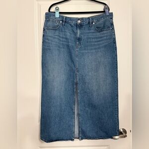 Madewell Mid-Rise Maxi Denim Skirt with Front Slit in Pratt Wash Size 32